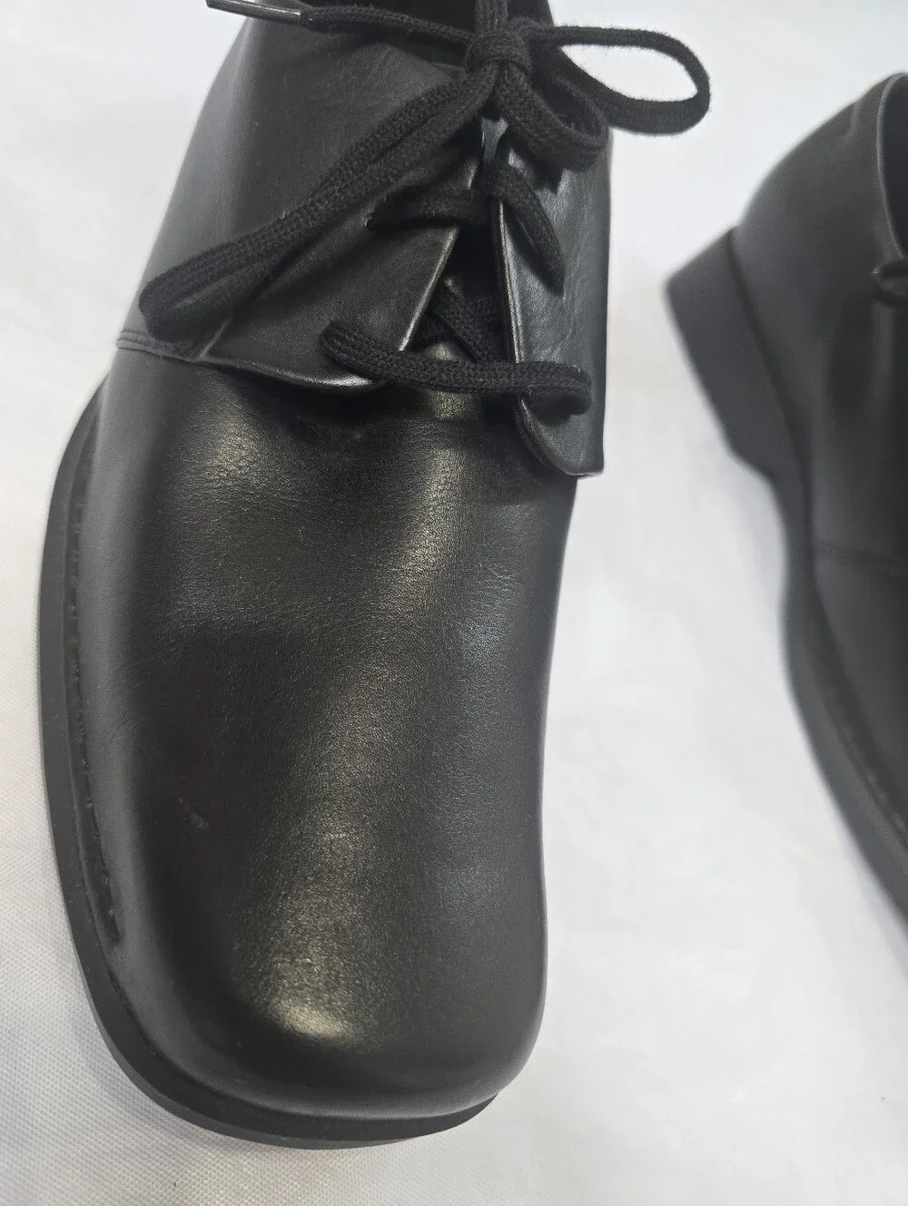 Plain-toe derby or oxford style shoe from Rockport